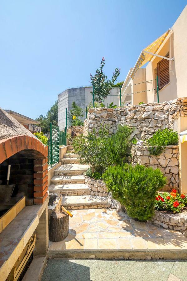 Apartments Toni Vinisce Exterior photo